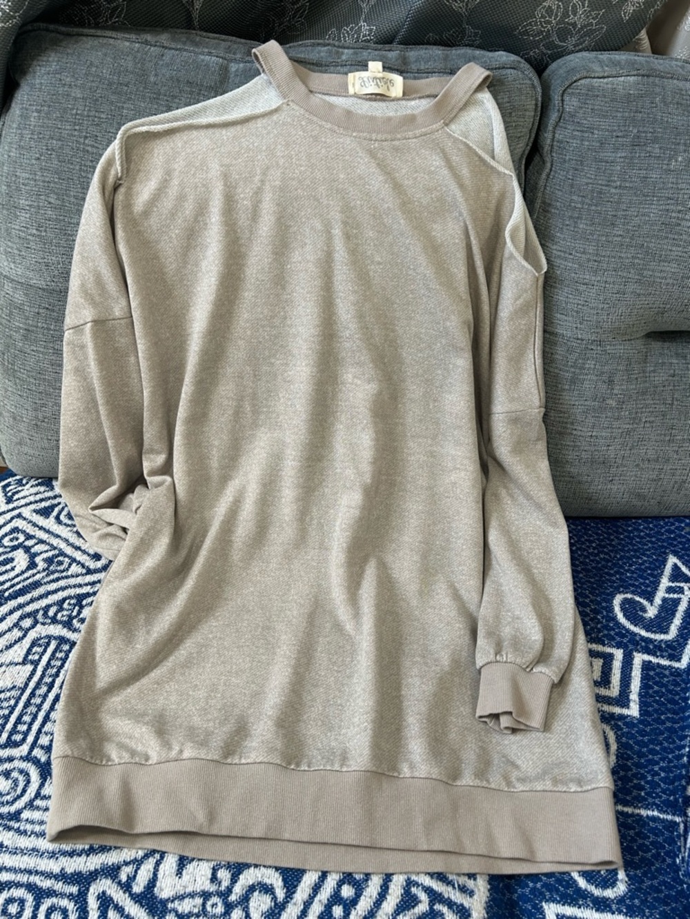 Cold-Shoulder NWOT Sweatshirt Dress size M - Picture 2 of 5